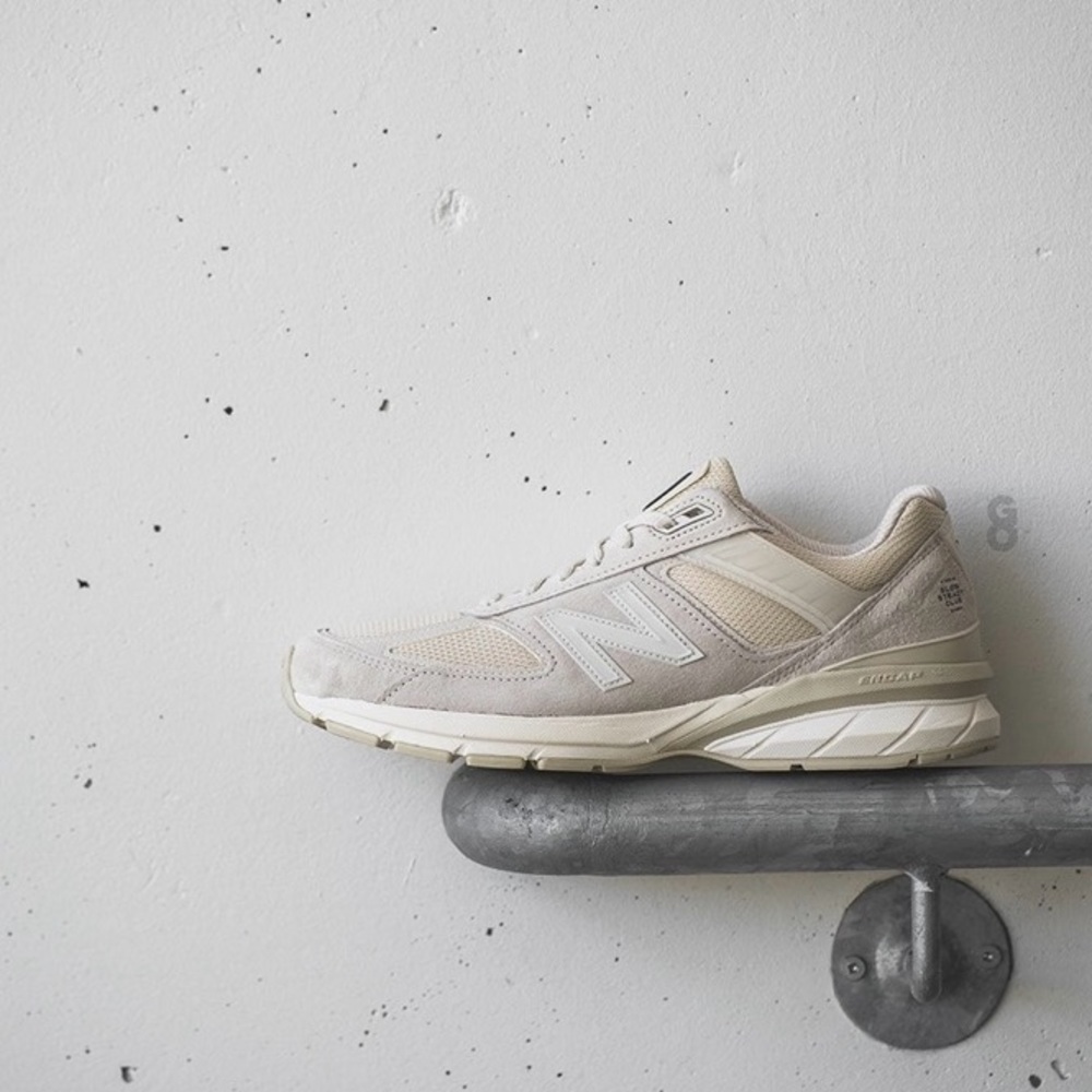 New Balance 990v5 Slow Steady Club MiUSA in Paper men’s 8.5 women’s 10.5